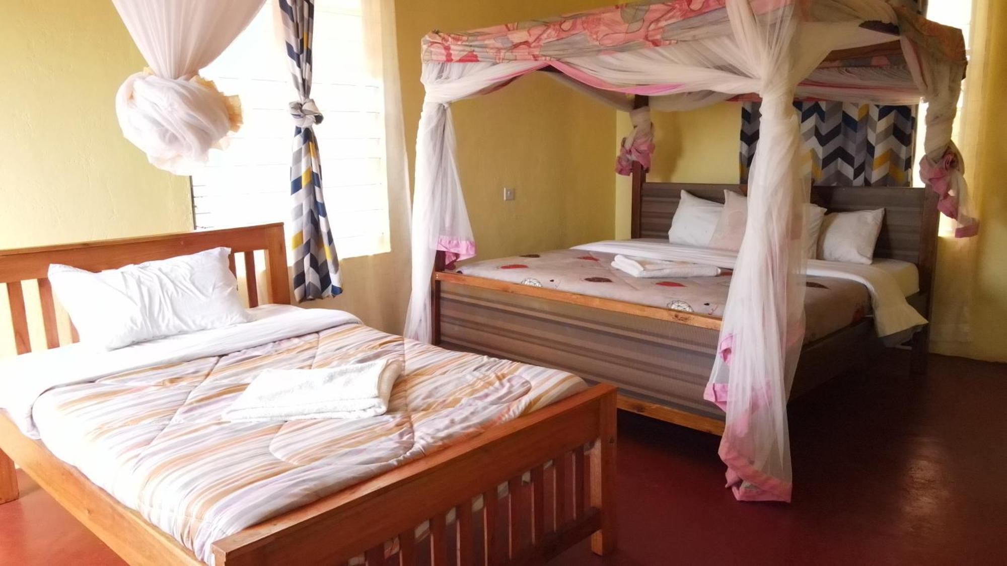 Voi Tausa Tsavo Eco Lodge מראה חיצוני תמונה